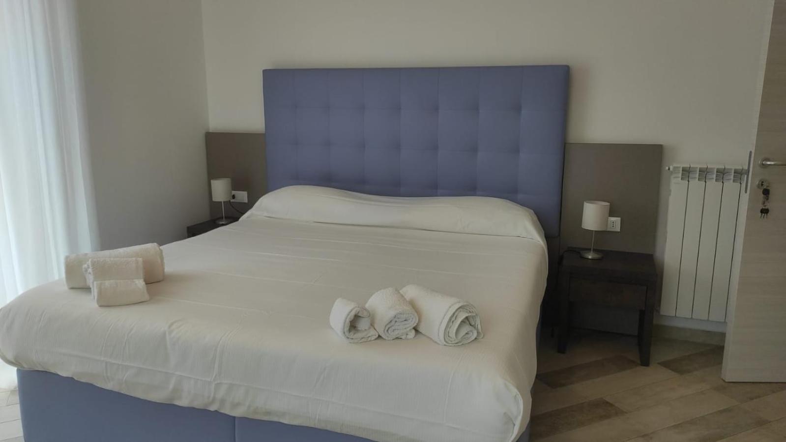 La Perla Del Tirreno Guest House Sapri Esterno foto